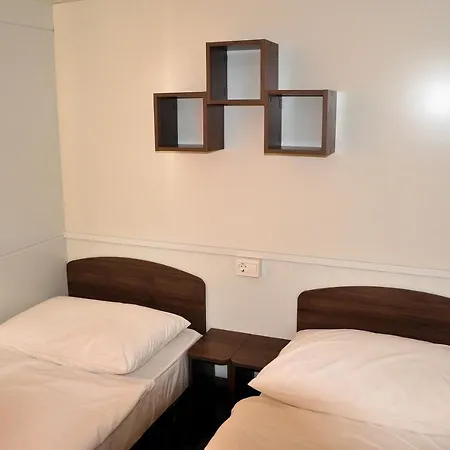 Salve Croatia Mobile Homes In Zaton Campsite *