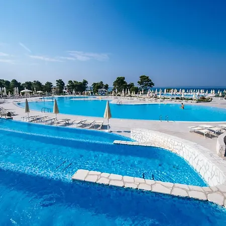 Campsite Salve Croatia Mobile Homes In Zaton *